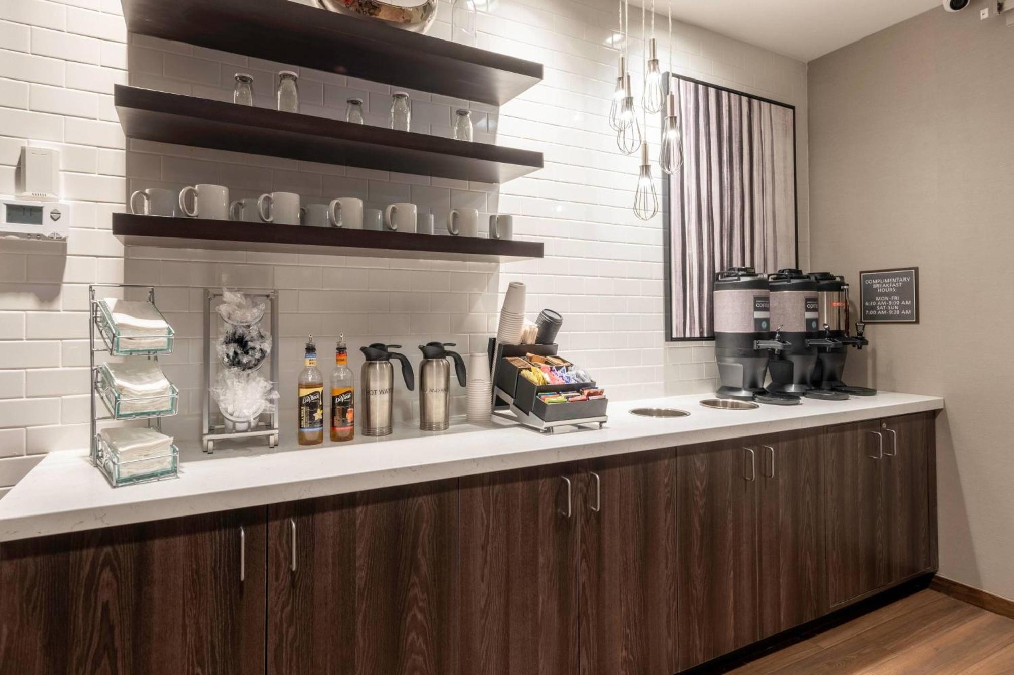 Residence Inn By Marriott Richmond At The Notch Шорт Пъмп Екстериор снимка