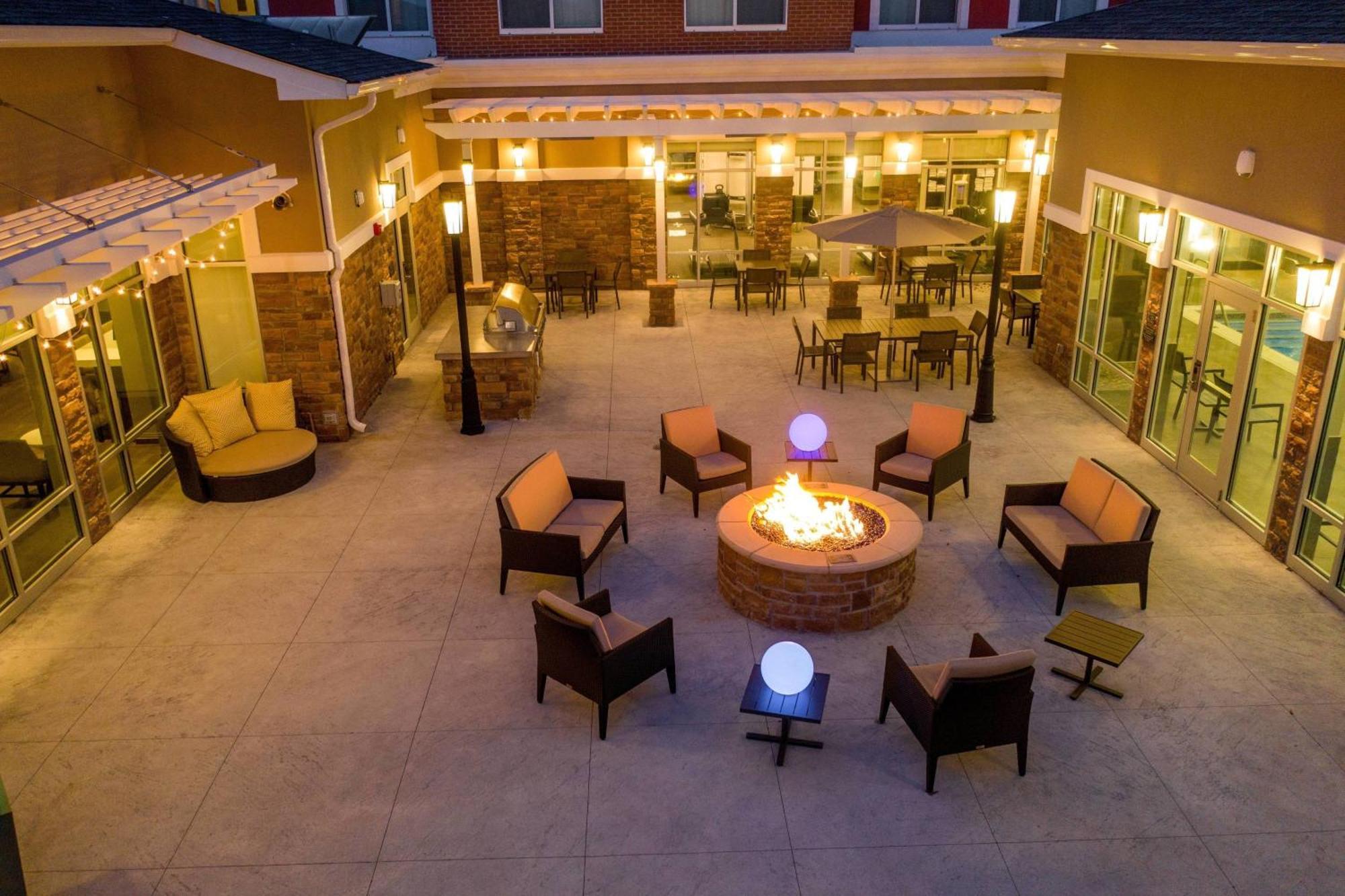 Residence Inn By Marriott Richmond At The Notch Шорт Пъмп Екстериор снимка