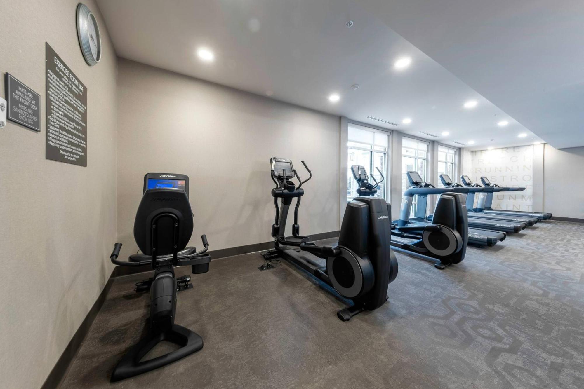 Residence Inn By Marriott Richmond At The Notch Шорт Пъмп Екстериор снимка