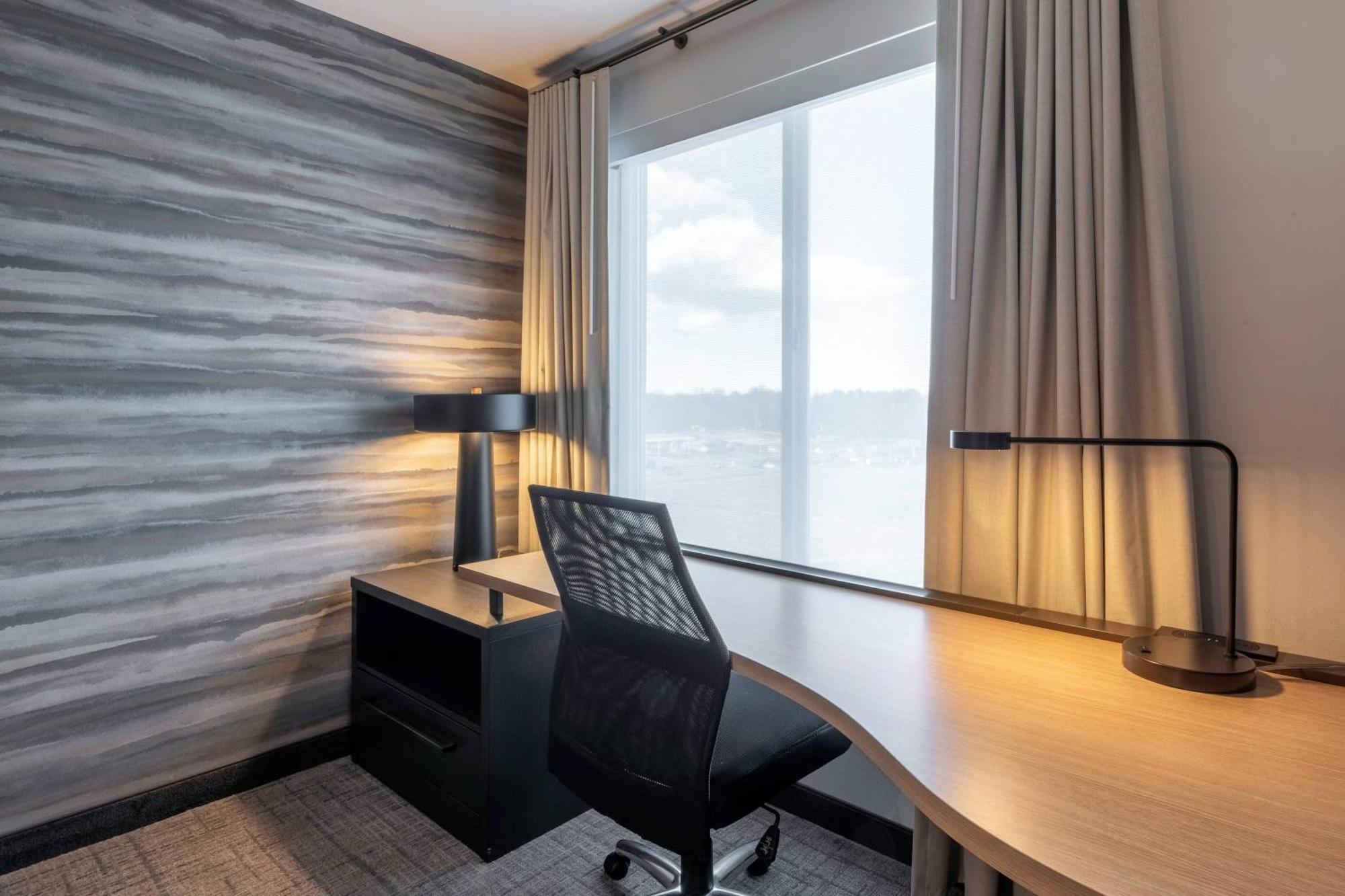 Residence Inn By Marriott Richmond At The Notch Шорт Пъмп Екстериор снимка